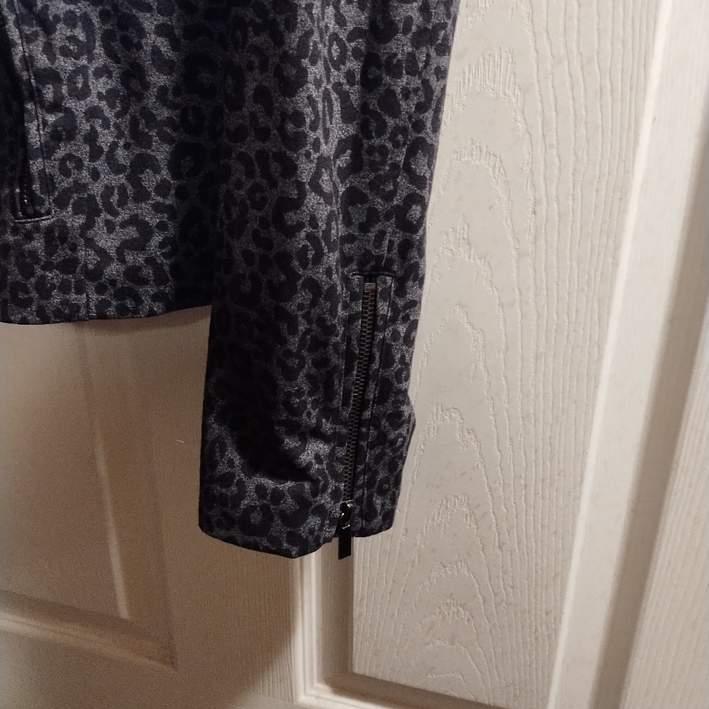 NWT Beautiful Bagatelle Women's Leopard Print Moto Jacket - Black and Gray - Picture 3 of 12